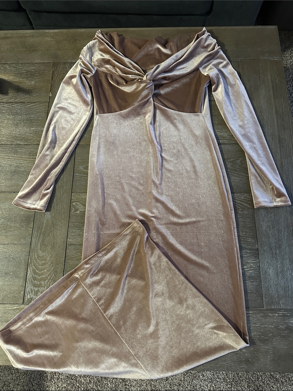 Old Navy Off-Shoulder Velvet Maxi Dress in Mauve